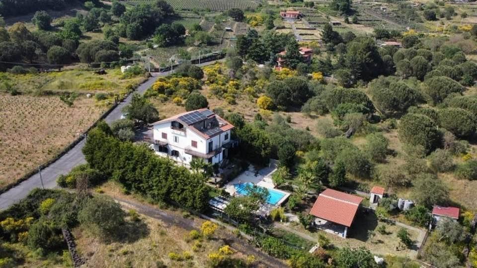 Etna Petit Relais Bed & Breakfast Nicolosi Exterior photo